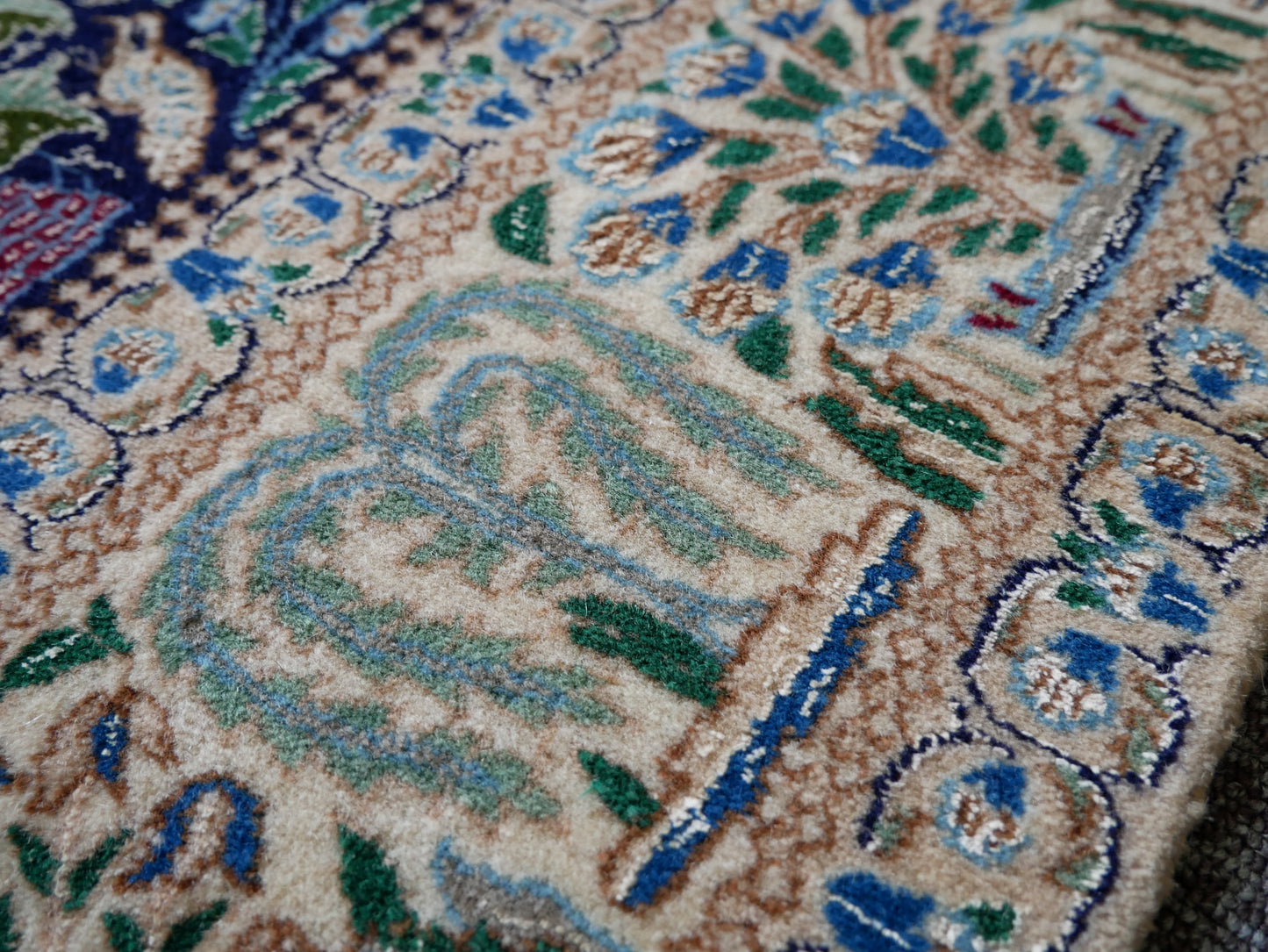YA1082 ナイン 126×204